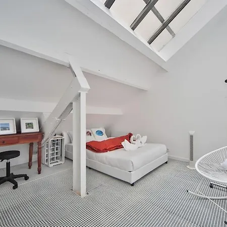Apartamento 3.typical Parisian Studio Mezzanine In Le Marais *
